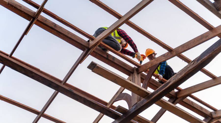 Professional residential roofers in Alum Creek, WV